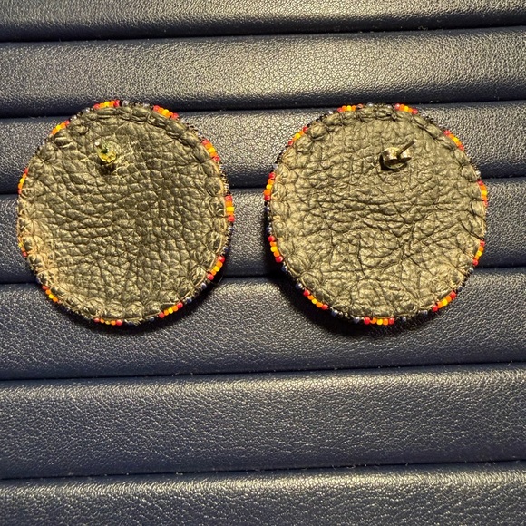 Authentic Native American handmade beaded earrings - Picture 2 of 3